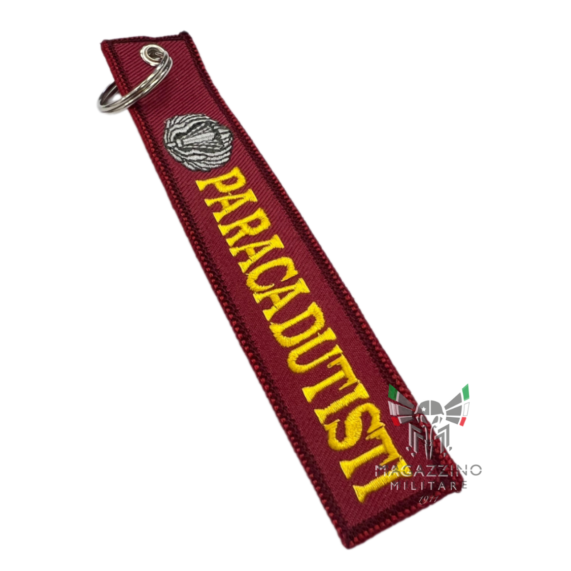 Portachiavi ricamato con scritta "PARACADUTISTI", dimensioni 13cm x 2,5cm, fondo rosso.