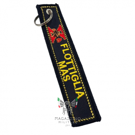 Portachiavi ricamato con scritta "X FLOTTIGLIA MAS", dimensioni 13cm x 2,5cm, fondo nero.