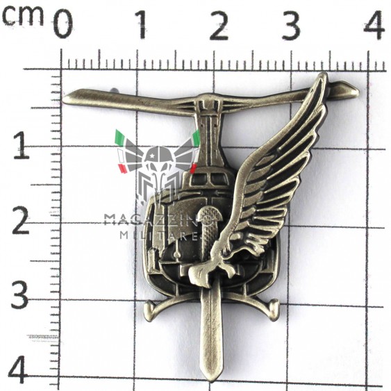 Spilla ufficiale dello Squadrone Elitrasportato Carabinieri Cacciatori di Calabria - Metallo invecchiato 4x4 cm