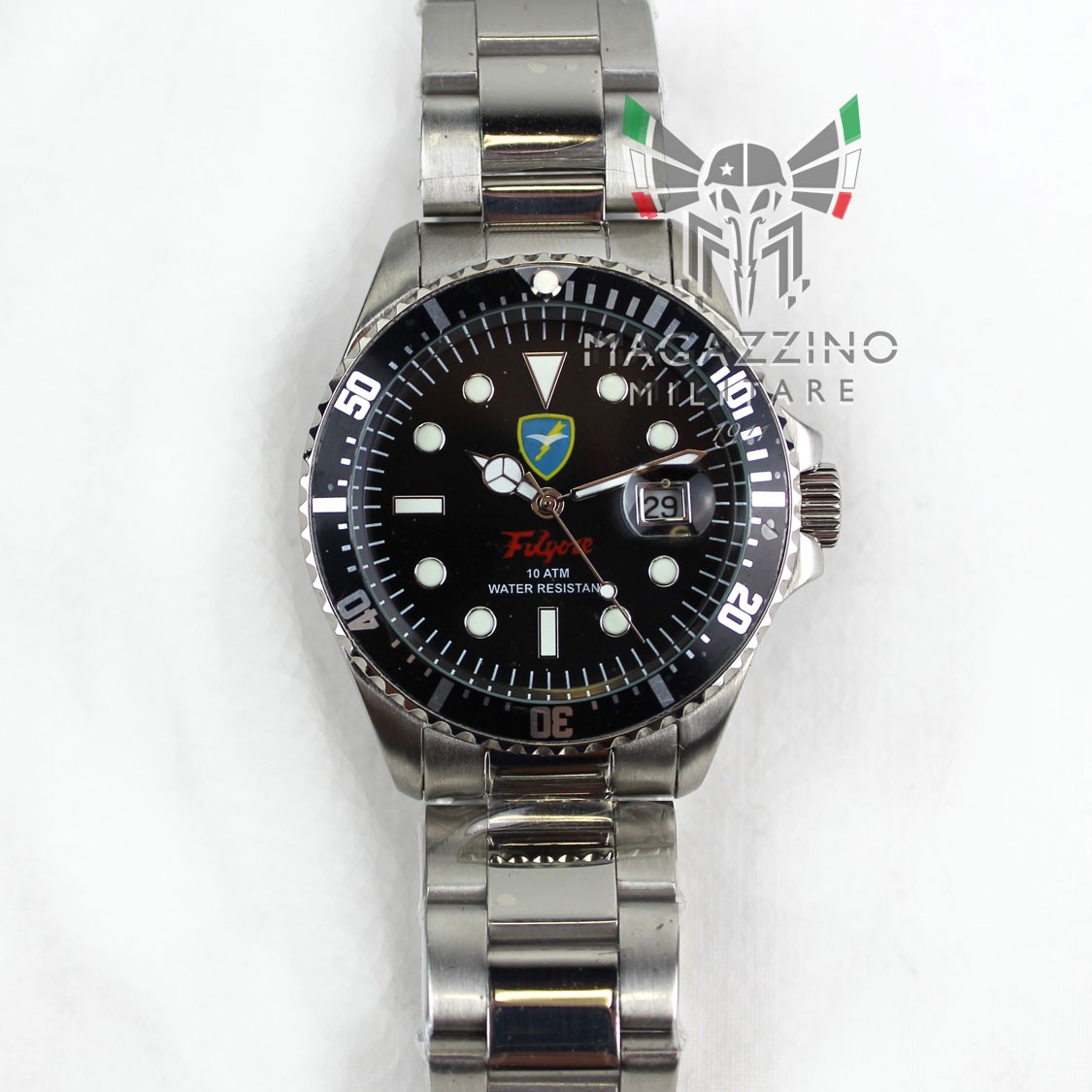 satin-finished stainless steel diver's watch with a black dial and the Folgore logo