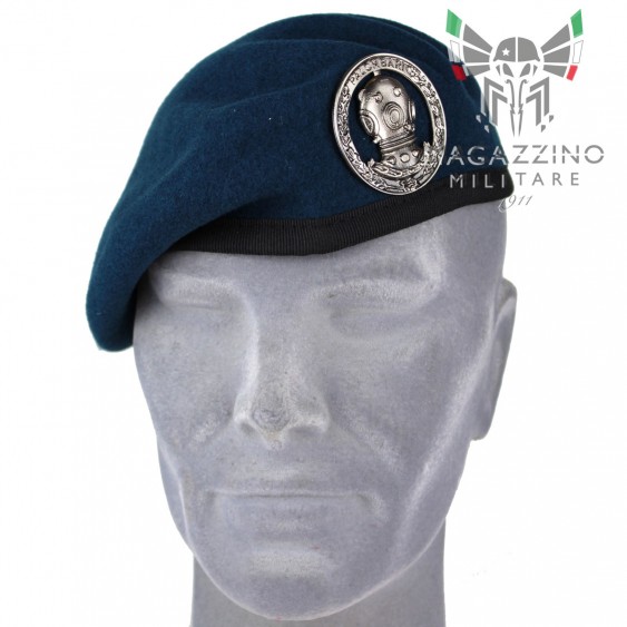 Basco in 100% lana con fregio da palombaro della Marina Militare Italiana (GOS Comsubin), che mostra i dettagli del bordo