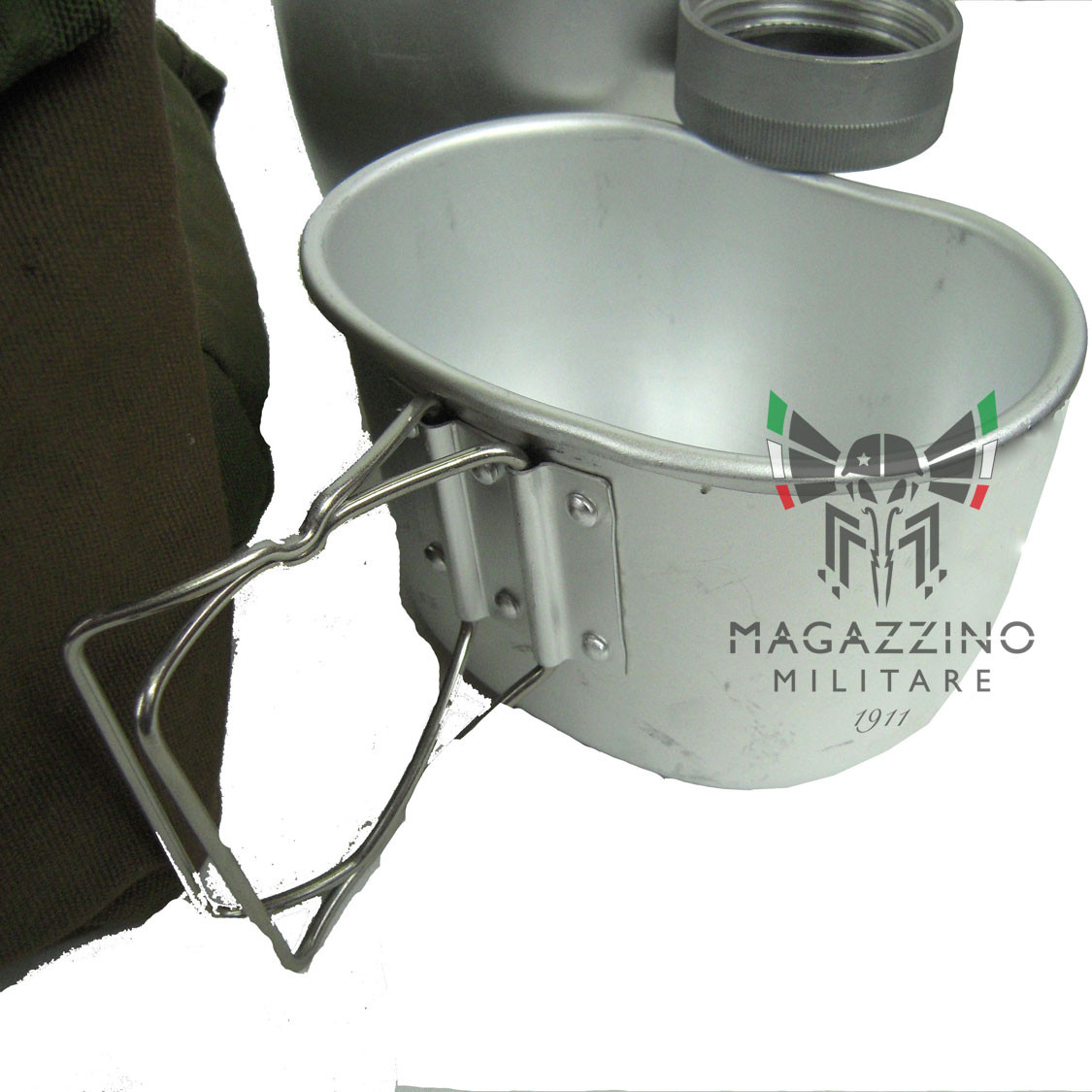 Original Italian Army Canteen with thermo lining and Complete NEW
